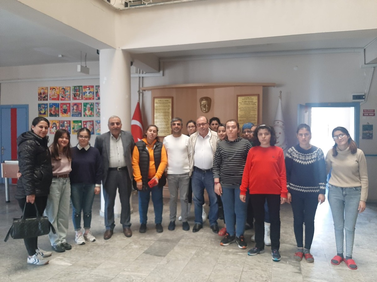 MHP Milas İlçe Teşkilatı Engellileri Unutmadı