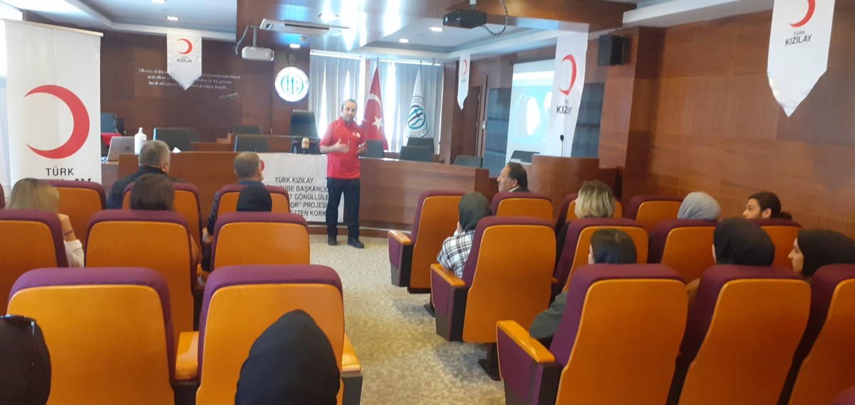 Türk Kızılay’dan afet gönüllüleri eğitim projesi