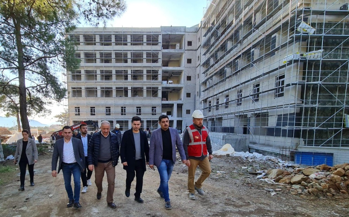 Mete, Marmaris’te hastane inşaatını inceledi