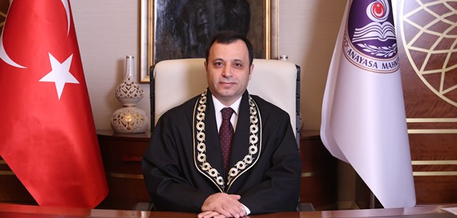 Anayasa Mahkemesi Başkanlığına  Zühtü Arslan yeniden seçildi.