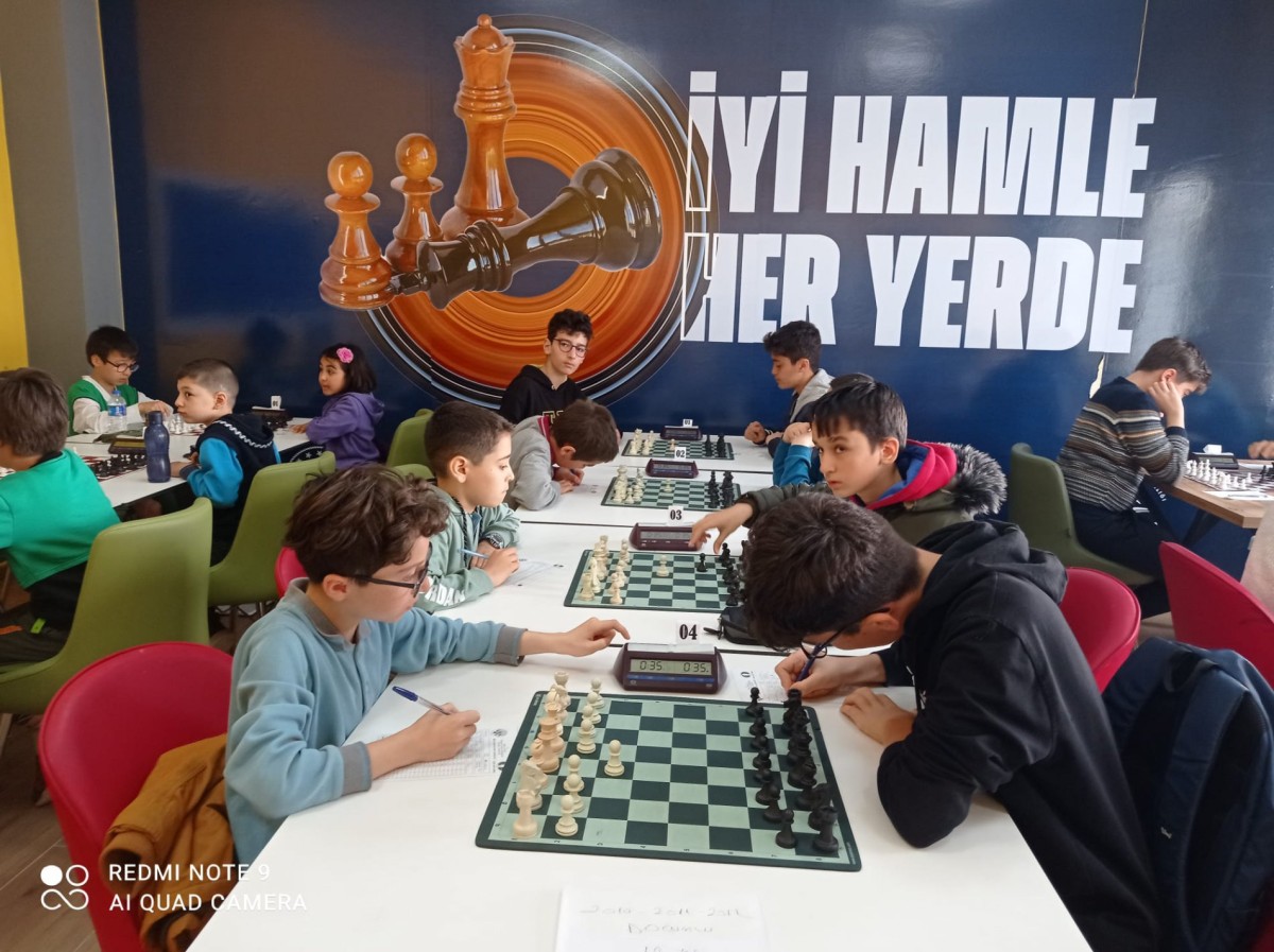 Yatağan’da Mavi Yeşil Okullar Satranç Turnuvası Yapıldı
