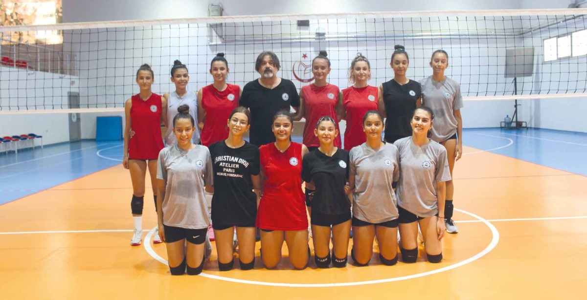 Milas Belediye Spor Bayanlar Voleybol Takımı Lige Hazır
