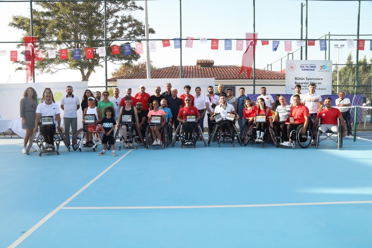 Tekerlekli Sandalye 100. Yıl Tenis Turnuvası Sona Erdi 