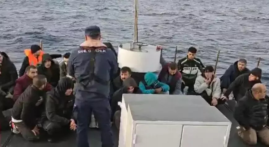 Yunanistan’ın Geri İttiği Düzensiz Göçmenler Kurtarıldı