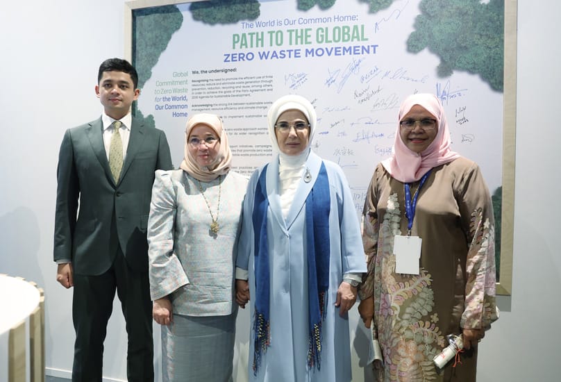 Emine Erdoğan,Dubai'de İklim Elçisi Gençlerle Bir Araya Geldi 