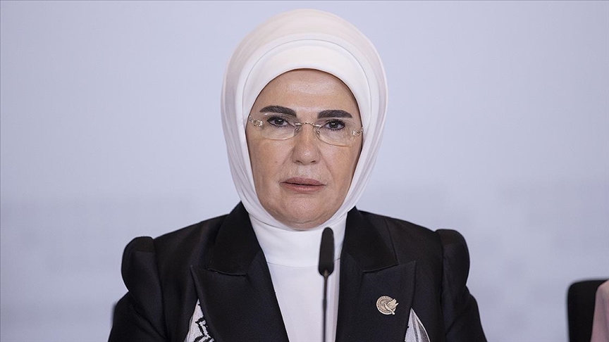 Emine Erdoğan Katar Vakfı Başkanı Şeyha Moza Bint Nazır İle Görüştü 