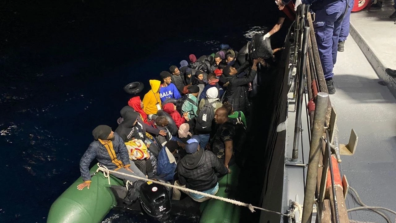 Yunanistan 57 Düzensiz Göçmeni Türk Karasularına Geri İtti 