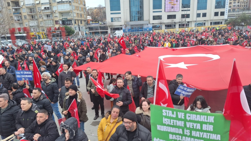 Staj ve Çıraklık Mağdurları İstanbul’da meydanlarda