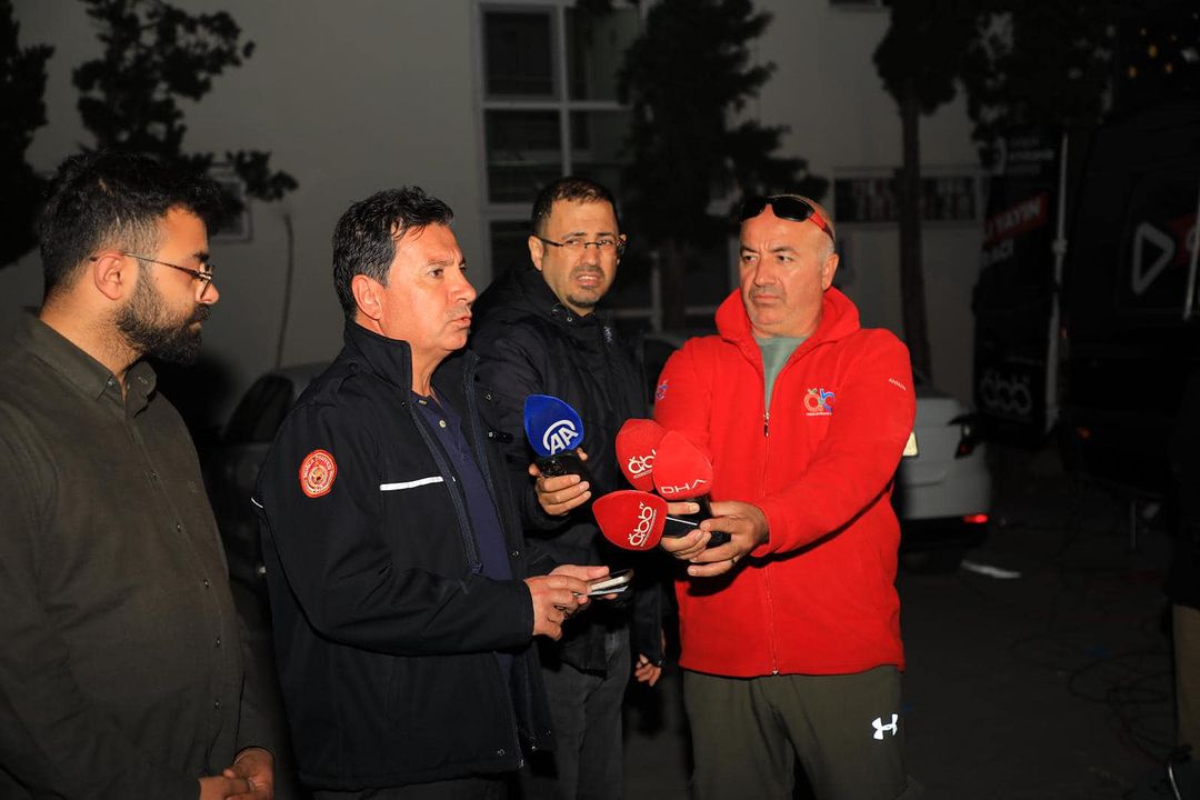 Ahmet Aras ve itfaiye arama kurtarma ekiplerimiz Antalya'da