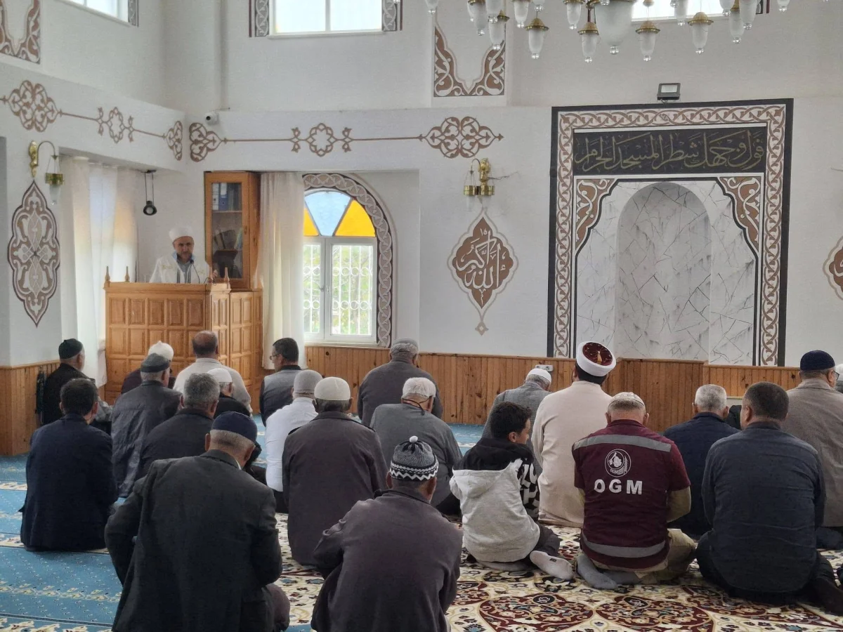 Seydikemer İlçe Müftüsü Selman Ünal Çolak’tan “Cami ve Sosyal Hayat” Vaazı