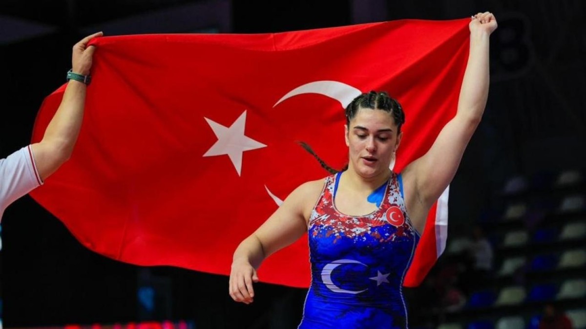 Milli Güreşçi Kıymet Rümeysa Tezcan Avrupa Şampiyonu Oldu