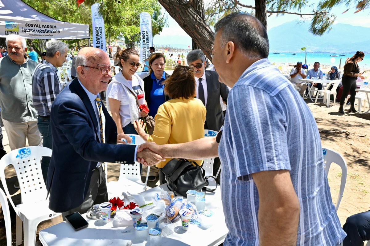 Akmaz Halk Plajı’nda Anlamlı Sezon Açılışı