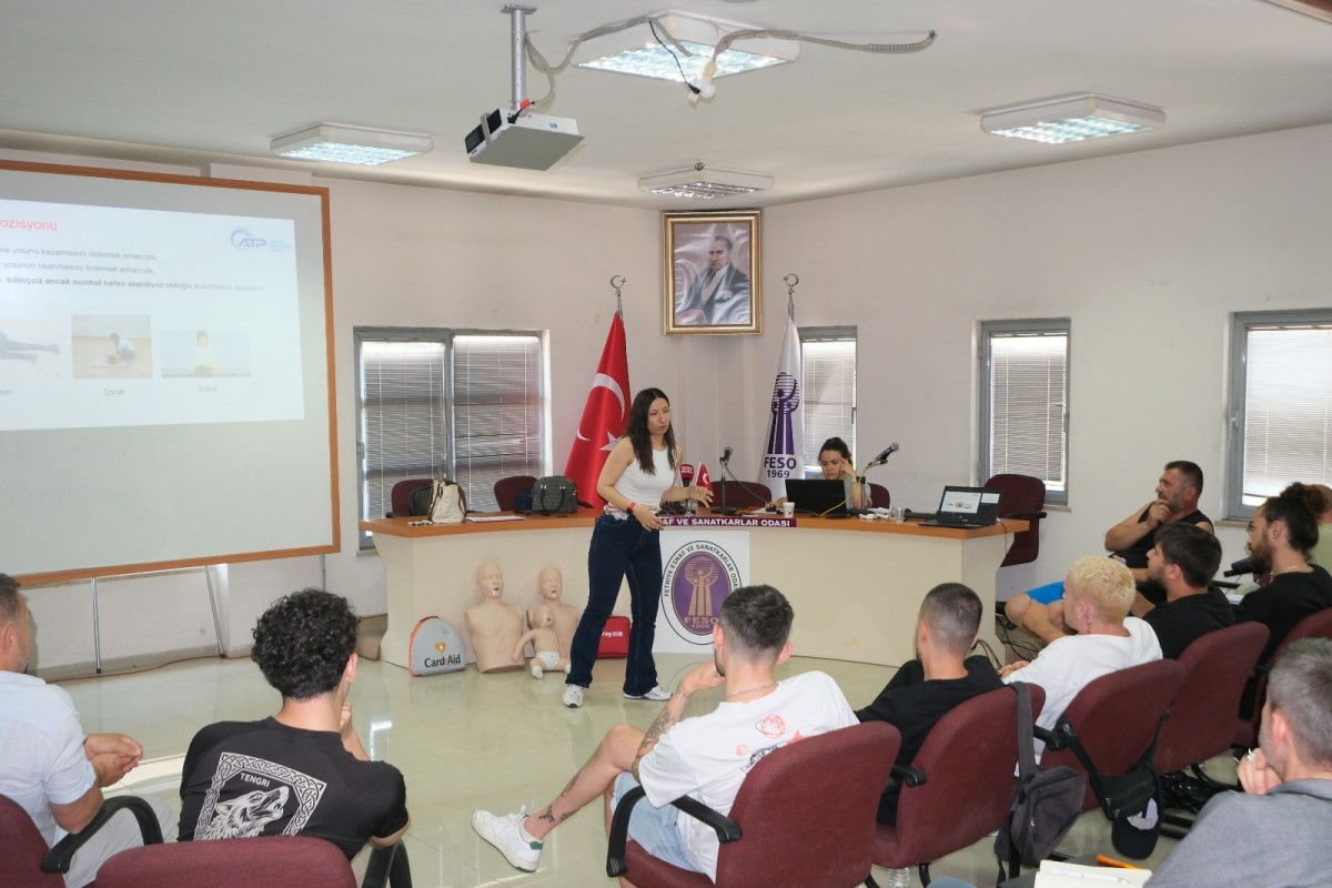 FETHİYE ESNAF ODASINDA İLK YARDIM EĞİTİMİ DÜZENLENDİ