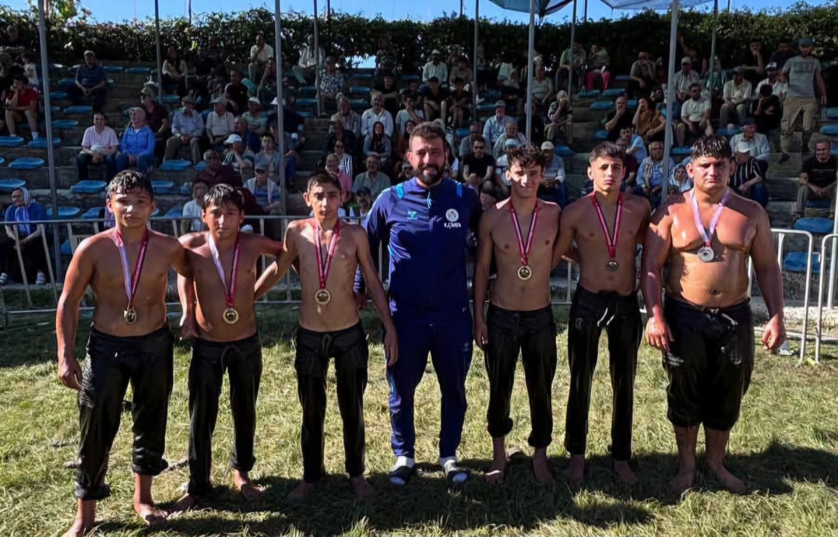 Seydikemerli Güreşçiler Uluborlu’dan 6 Madalya ile Döndü