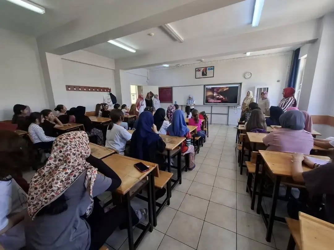 Fethiye'de Yaz Kur'an Kursunda 15 Temmuz Anma Programı Düzenlendi