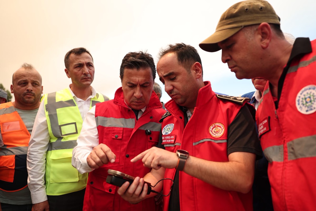 “Büyükşehir Tüm Gücüyle Yangın Sahasında”