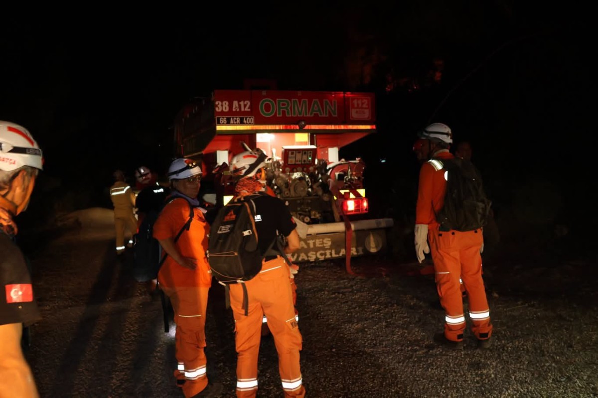Muğla'da Orman Yangınıyla Mücadele Gece Boyunca Aralıksız Sürdü