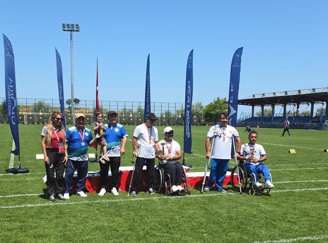 “Büyükşehir Sporcuları Samsun’dan Madalyalarla Döndü”