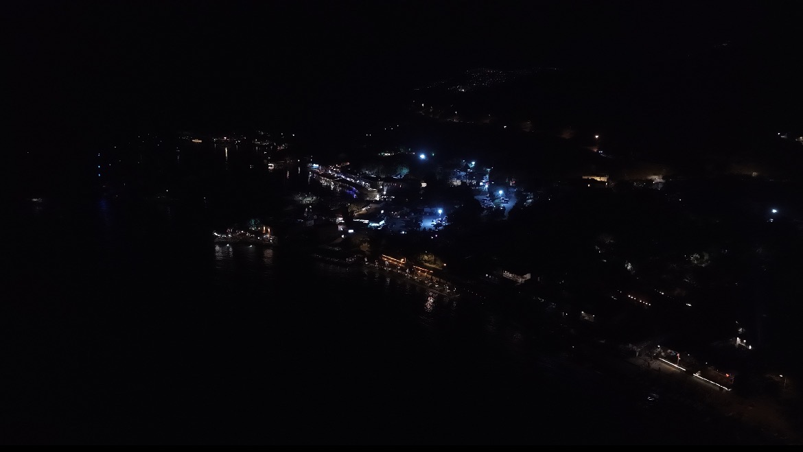 “8.8 Parla Parla Bodrum’da Işıklar Yıldızlar İçin Söndü”