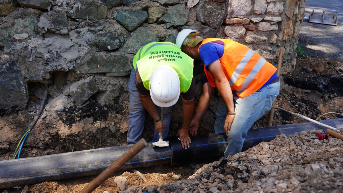 MUSKİ, İçmeler’de 35 Yıllık Kanalizasyon Hattını Yeniliyor