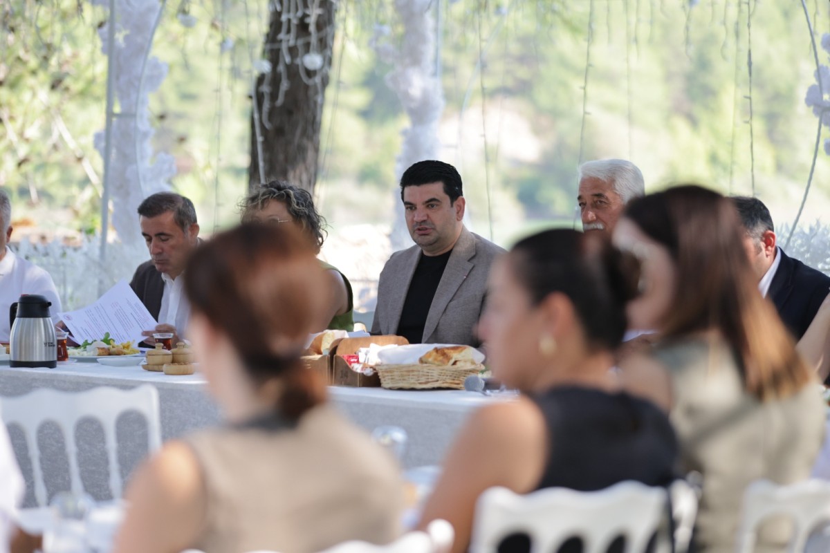 Büyükşehir Ula’da Talepleri Yerinde Dinledi