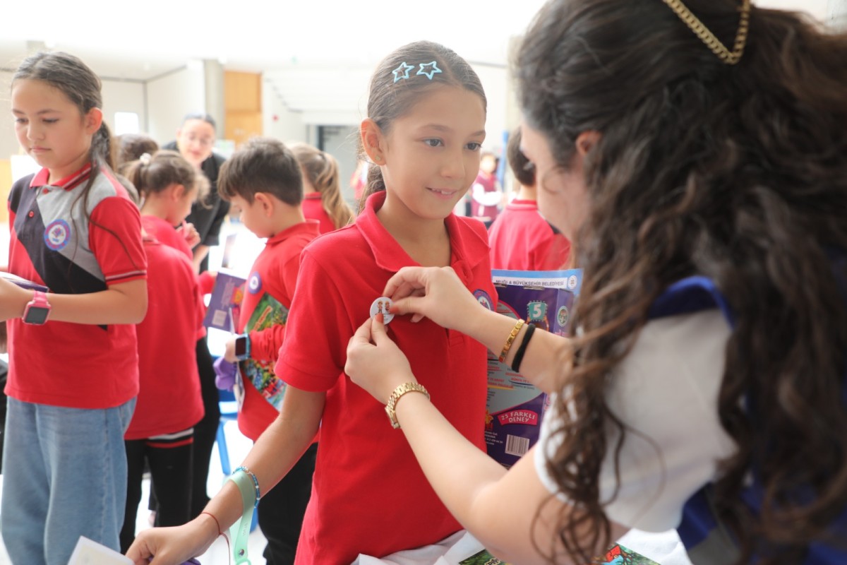 “Mavinin Derinlikleri” Öğrencilerle Buluştu